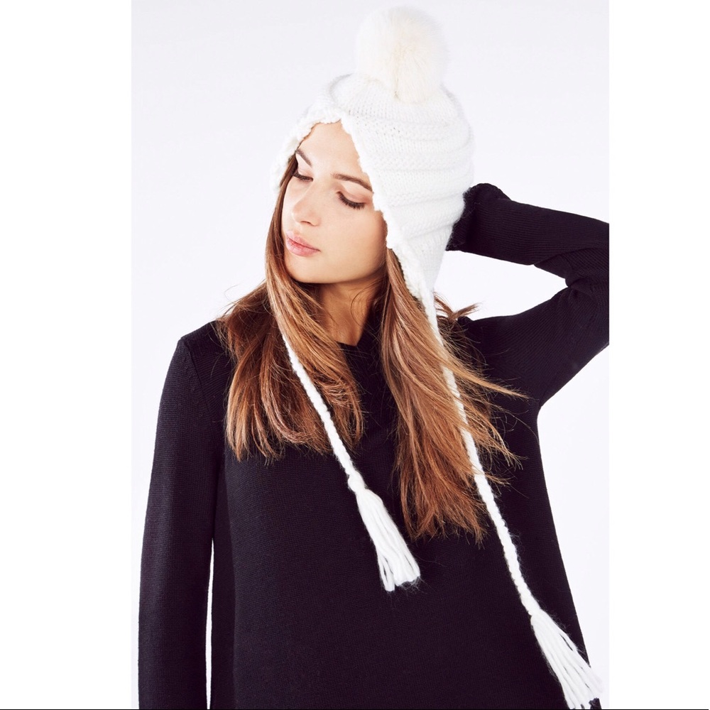 BCBGMAXAZRIA NWT Beanie w Tassels & Rabbit Fur Pom